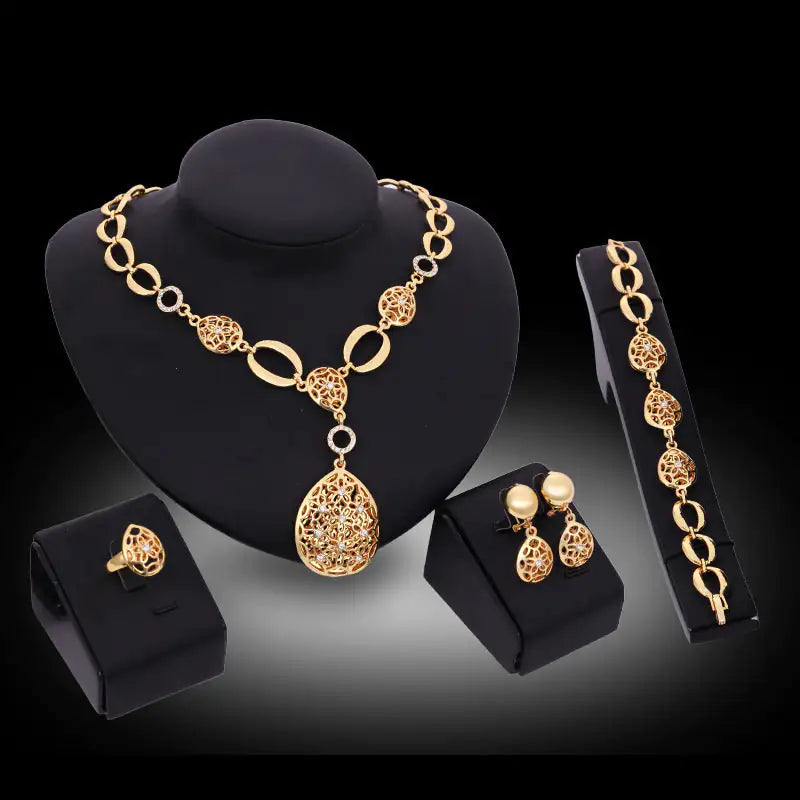 01 Gold Indian Bridal Jewelry Set